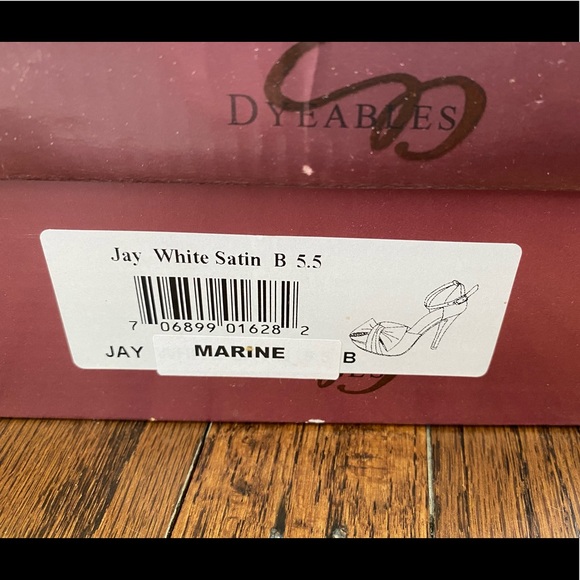 David’s Bridal Platform Peep Toe Heels, 5.5, New - Picture 6 of 16